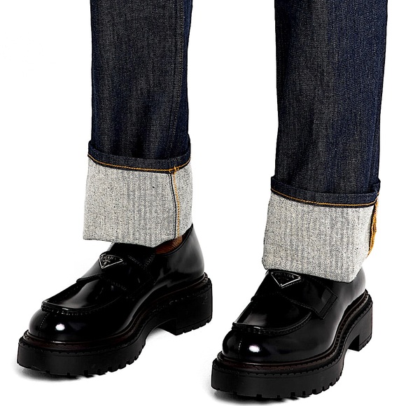 PRADA - Picture 2 of 16